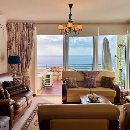 Precioso Arco da Calheta (Madeira)