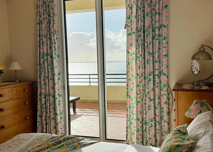 Precioso Arco da Calheta (Madeira)